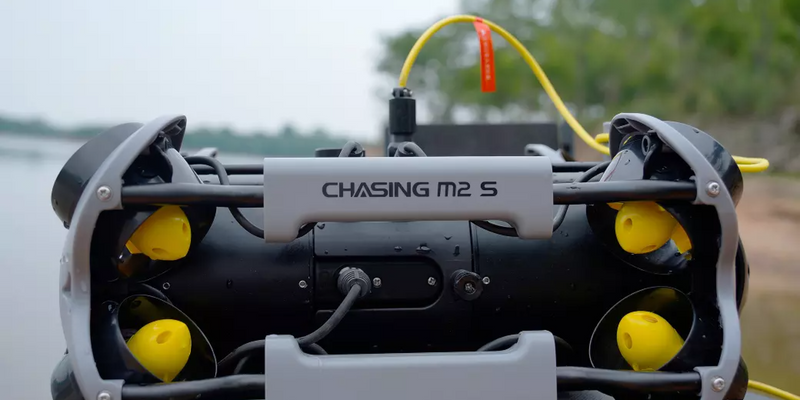 Chasing M2 S Lite (100M) Underwater ROV